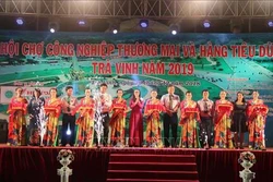 Trà Vinh khai mạc Hội chợ Xúc tiến thương mại và công nghiệp nông thôn 