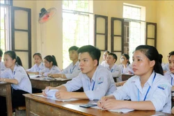 Một tiết học ôn tập cho kì thi tốt nghiệp THPT của lớp 12. Ảnh: Đại Nghĩa-TTXVN
