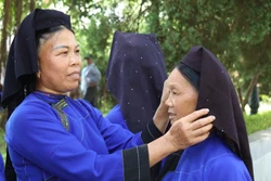 Bảo tồn, phát huy giá trị văn hóa truyền thống của các tộc người