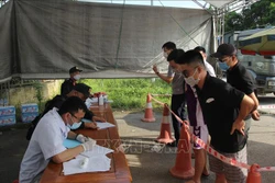 Chốt số 1 tại Trạm thu phí nút giao IC-12, đường cao tốc Nội Bài - Lào Cai. Ảnh: Tuấn Anh - TTXVN