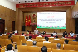 Tổng Bí thư Nguyễn Phú Trọng, Bí thư Quân uỷ Trung ương phát biểu tại buổi tiếp xúc cử tri. Ảnh: Trí Dũng - TTXVN