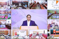 Thủ tướng Phạm Minh Chính chủ trì phiên họp trực tuyến tại điểm cầu Chính phủ. Ảnh: Dương Giang-TTXVN 