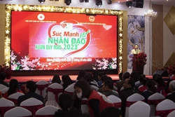 Quang cảnh chương trình "Sức mạnh nhân đạo” với chủ đề “Tết nhân ái” Xuân Quý Mão 2023. Ảnh: Trọng Đạt-TTXVN 