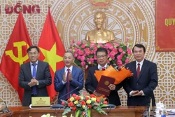 Bộ máy lãnh đạo UBND tỉnh Lâm Đồng (từ trái qua phải) gồm các ông Võ Ngọc Hiệp (Phó chủ tịch), Trần Văn Hiệp (Chủ tịch), Nguyễn Ngọc Phúc và Phạm S (đều là Phó chủ tịch). Ảnh: Chu Quốc Hùng-TTXVN 