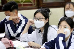 Mỗi học sinh trường THPT Trần Phú, quận Hoàn Kiếm đều ý thức được đây là thời điểm quan trọng để chuẩn bị tốt nhất cho kỳ thi tốt nghiệp THPT năm 2022 sắp tới. Ảnh: Thanh Tùng – TTXVN 