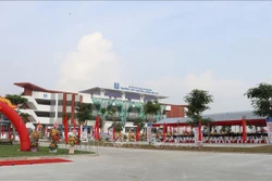 Ninh Bình đưa vào sử dụng ngôi trường quy mô bậc nhất khu vực.Ảnh: Đức Phương - TTXVN 