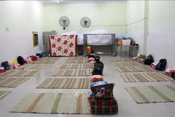 Công ty chế biến thủy sản Thông Thuận (Khu công nghiệp Thành Hải, thành phố Phan Rang-Tháp Chàm) bố trí nơi ở tại chỗ cho công nhân, đảm bảo an toàn dịch bệnh. Ảnh: Công Thử - TTXVN 
