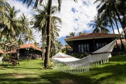 Khuôn viên Saigon Phu Quoc Resort & Spa được chỉnh trang trước khi đón khách trở lại. Ảnh: TTXVN phát 