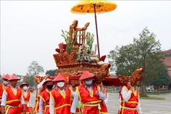  Lễ rước kiệu của các xã, phường, thị trấn vùng ven về Khu di tích lịch sử Quốc gia đặc biệt Đền Hùng. Ảnh: Trung Kiên - TTXVN 