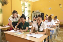 Xóa mù chữ, nâng cao trình độ dân trí cho người dân vùng cao, biên giới Điện Biên