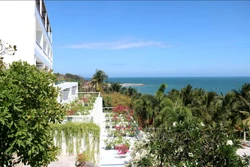 The Cliff Resort & Residences, một trong những điểm du lịch cao cấp tại biển Hàm Tiến, thành phố Phan Thiết. Ảnh: Nguyễn Thanh – TTXVN 