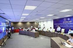 Lễ công bố Kết nối Nền tảng hỗ trợ tư vấn khám, chữa bệnh từ xa tới 100% cơ sở y tế tuyến huyện và ra mắt Trung tâm công nghệ phòng, chống dịch COVID-19 quốc gia. Ảnh: Dương Giang-TTXVN