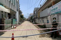 Quảng Ngãi phong tỏa nơi ở của thanh niên dương tính với SARS-CoV-2. Nguồn : laodong.vn