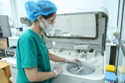 Phòng xét nghiệm Sinh hóa-Huyết học, Bệnh viện Đa khoa Sông Thương (Bắc Giang). Ảnh: Danh Lam-TTXVN