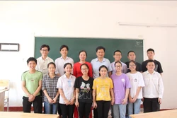 Hà Tĩnh: Lớp học trường làng có 14 học sinh đạt điểm xét tuyển Đại học từ 27 điểm trở lên.Ảnh: Hoàng Ngà - TTXVN
