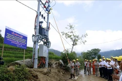 Lào Cai: Đưa điện lưới quốc gia tới 128 hộ dân thuộc các xã khó khăn 
