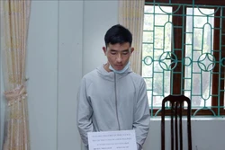 Đối tượng là Thào A Dao tại Cơ quan Công an. Ảnh: Quý Trung – TTXVN 