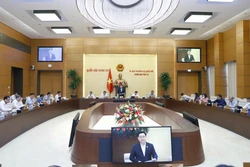 Chủ tịch Quốc hội Vương Đình Huệ phát biểu khai mạc phiên họp. Ảnh: Doãn Tấn - TTXVN