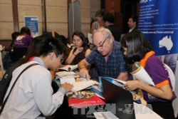 Ngày hội Giáo dục đại học quốc tế 2017 thu hút đông đảo học sinh Thủ đô