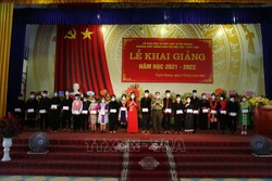 Sáng 5/9/2021, trường Phổ thông Dân tộc nội trú THPT tỉnh Tuyên Quang tổ chức lễ khai giảng năm học mới. Năm học 2021-2022, trường Phổ thông Dân tộc nội trú THPT tỉnh có hơn 500 học sinh, trong đó 180 học sinh lớp 10. Nhân dịp này, Bộ trưởng Bộ Giáo dục v