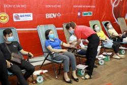 Ngày hội "Giọt hồng Cao nguyên" thu hút đông đảo các cán bộ, công chức, viên chức, lực lượng vũ trang, đoàn viên, thanh niên và đông đảo các tầng lớp nhân dân trên địa bàn tỉnh Gia Lai tham gia. Ảnh: Quang Thái- TTXVN 