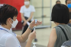 Các loại vaccine được sử dụng để tiêm cho người dân gồm: AstraZeneca, Pfizer và Moderna. Ảnh: Tuấn Anh - TTXVN 