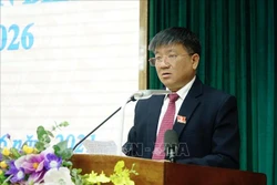 Tân Chủ tịch HĐND tỉnh Điện Biên Lò Văn Phương phát biểu tại Kỳ họp. Ảnh: Xuân Tư - TTXVN