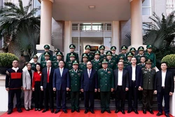 Chủ tịch nước Nguyễn Xuân Phúc kiểm tra công tác ứng trực dịp Tết Nguyên đán của Bộ đội Biên phòng Đắk Lắk