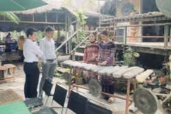 Phú Yên đưa nghệ thuật đàn đá vào phục vụ khách du lịch