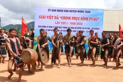 Cồng chiêng kết nối cộng đồng các dân tộc anh em tại Tây Nguyên. Ảnh: Hồng Điệp - TTXVN