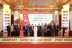 Ra mắt Ban chấp hành Hội Văn học Nghệ thuật Lạng Sơn nhiệm kỳ 2023 – 2028. Ảnh: Anh Tuấn – TTXVN