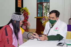 “Xuân Biên phòng ấm lòng dân bản” tại các xã biên giới Điện Biên