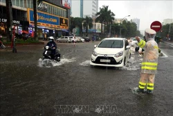 Nghệ An: Xem xét lùi ngày khai giảng năm học mới do mưa to