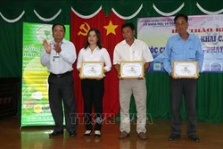 Mãng cầu Hậu Giang được cấp chứng nhận đăng ký nhãn hiệu
