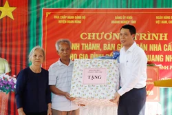 Phú Thọ: Bàn giao nhà "cấp ủy" cho đảng viên có hoàn cảnh khó khăn