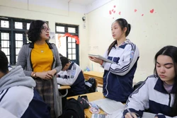 Giờ ôn tập môn Ngữ Văn của học sinh lớp 12 trường THPT Hoàng Văn Thụ (Hoàng Mai, Hà Nội). Ảnh: Thanh Tùng - TTXVN