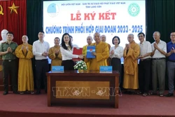 Hướng hoạt động an sinh đến với đồng bào nghèo vùng biên giới