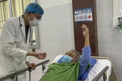 Cứu sống bệnh nhân cùng lúc bị nhồi máu cơ tim và nhồi máu não hiếm gặp