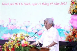 Ông Qua Đình Lan, dân tộc Chăm Bà-la-môn tỉnh Bình Thuận, đại diện người dân tộc thiểu số tiêu biểu phát biểu. Ảnh: Xuân Khu - TTXVN