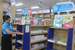 Trước thềm năm học mới: Cung ứng đầy đủ sách giáo khoa – khắc phục tình trạng thiếu giáo viên