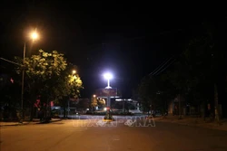 Đường Lý Thường Kiệt, thành phố Đông Hà vắng người và phương tiện lưu thông. Ảnh: Nguyên Lý-TTXVN