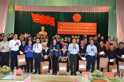 Phó Chủ tịch nước Đặng Thị Ngọc Thịnh thăm, làm việc tại huyện Mù Cang Chải, Yên Bái