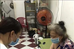 Thành phố Hồ Chí Minh đẩy nhanh tiến độ hỗ trợ đối tượng khó khăn bị ảnh hưởng dịch COVID-19