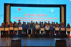 Đắk Lắk: Tôn vinh 24 cá nhân, 22 tập thể tiên tiến, điển hình trong xây dựng nông thôn mới