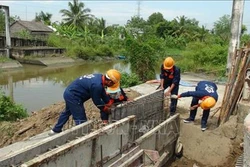 Hỗ trợ xây dựng cầu dân sinh và bảo trì các các tuyến đường địa phương