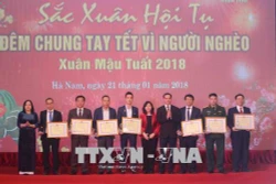 Chăm lo Tết cho các hoàn cảnh khó khăn