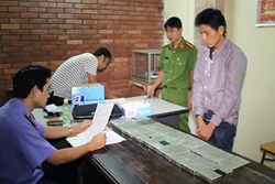 Sơn La: Bắt đối tượng vận chuyển trái phép 20 bánh heroin