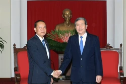 Thường trực Ban Bí thư Đinh Thế Huynh tiếp Chánh Văn phòng Trung ương Đảng Nhân dân Campuchia