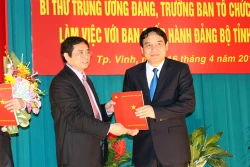 Đồng chí Nguyễn Đắc Vinh, Ủy viên Trung ương Đảng, Bí thư thứ nhất Trung ương Đoàn giữ chức Bí thư Tỉnh ủy Nghệ An