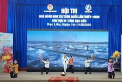 Phần thi "Lời chào nông dân" được thể hiện bằng hình thức sân khấu hóa. Ảnh: Tuấn Kiệt – TTXVN.